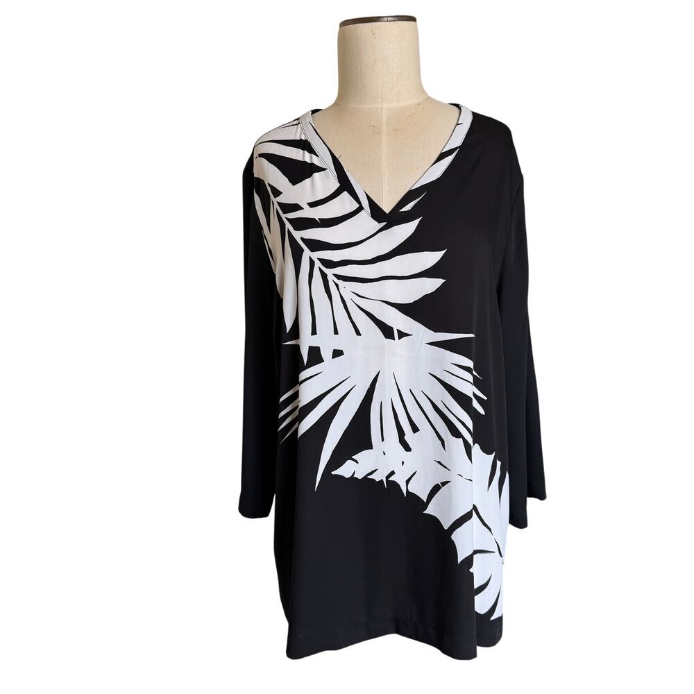 Chicos Size 3 Top Womens Size XL Tunic Leaf Print 3/4 Sleeve Classic Graphic